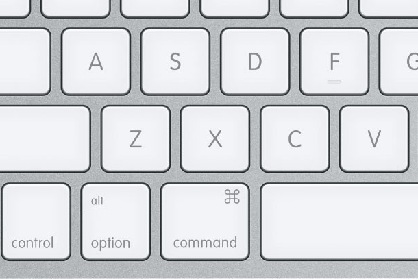 Shows the Option labelled Alt to the right of the control key, and the command key between it and the space bar